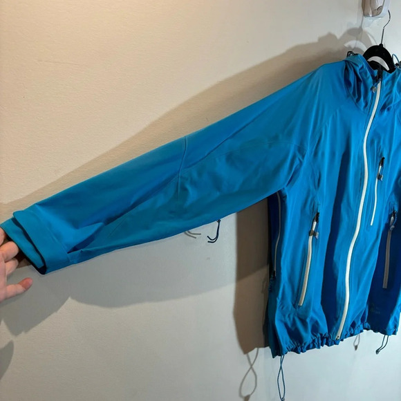 LAND’S END Sz XL Petite Zip Up Venting Drawstrings Hooded Windbreaker Jacket - Picture 5 of 14